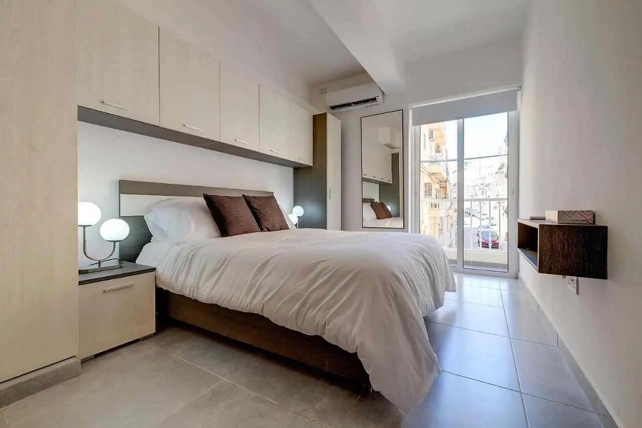 Apartament Central Sliema 3-Bedroom Retreat Malta